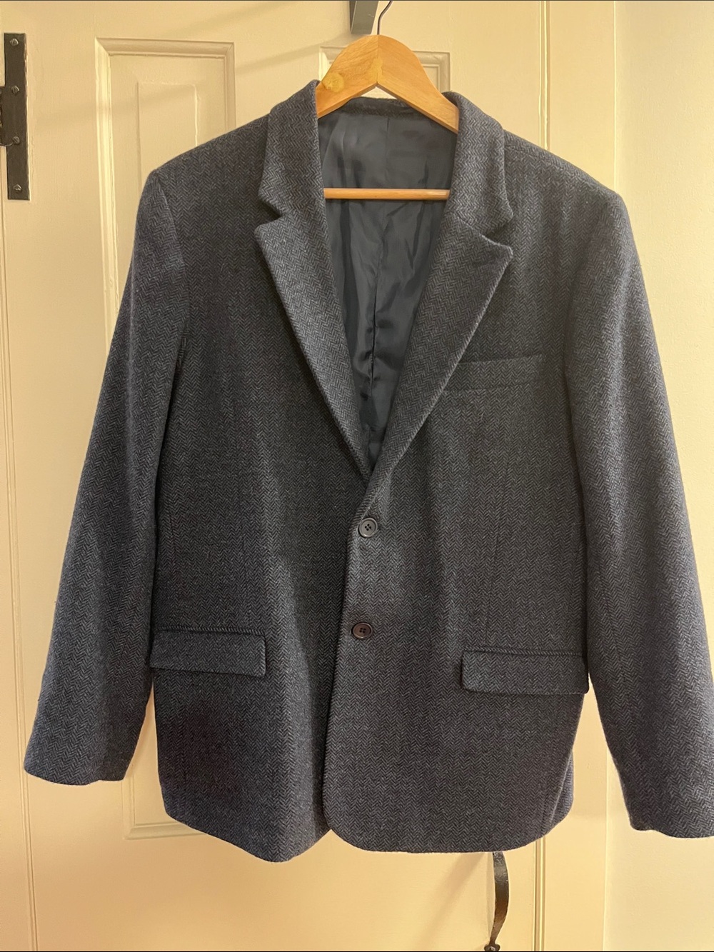 Kirrin Finch blue herringbone tweed single breasted blazer w/ tan elbow patches